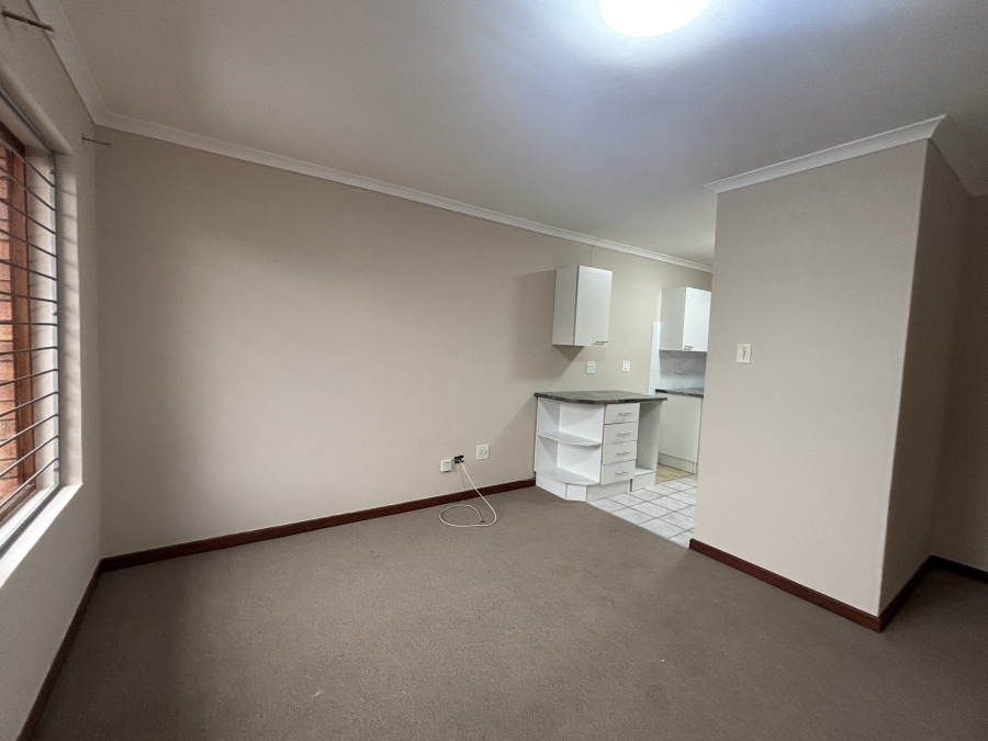 To Let 1 Bedroom Property for Rent in Fernglen Eastern Cape